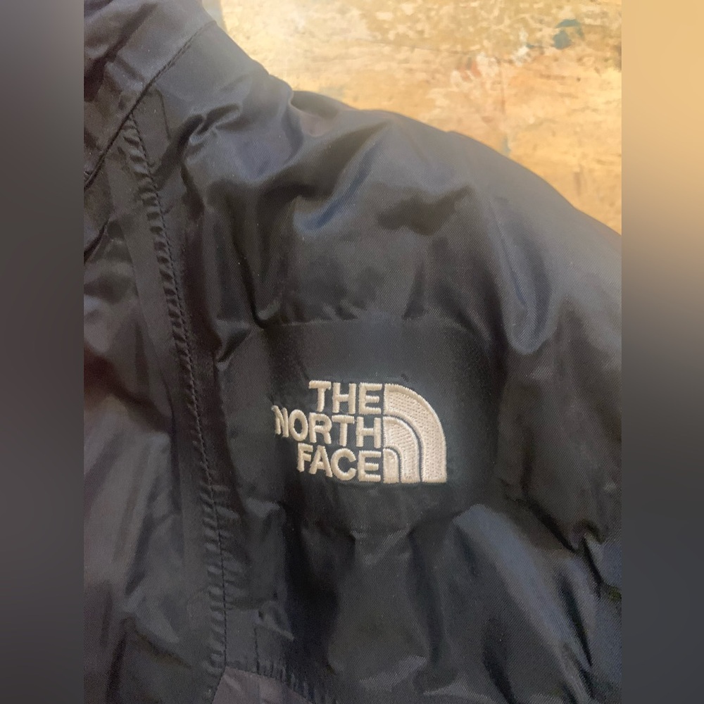 The North Face boys Hyvent coat